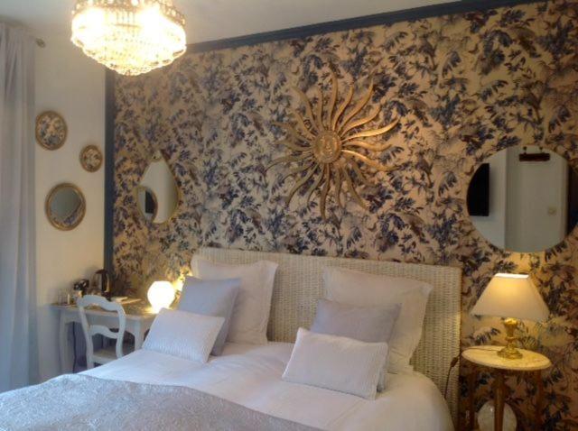 B&B Les Muscades Saint-Étienne-du-Grès Kültér fotó