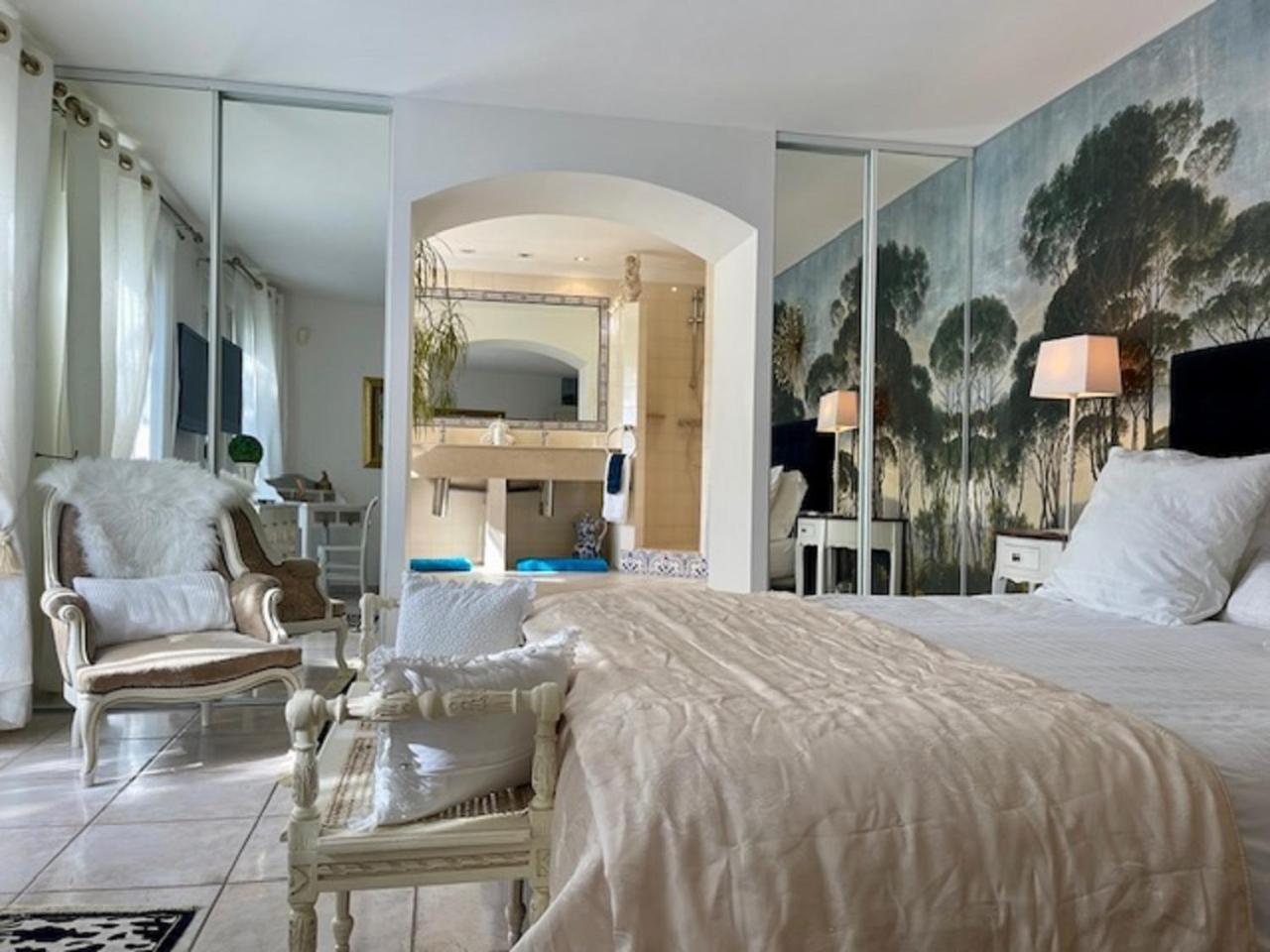 B&B Les Muscades Saint-Étienne-du-Grès Kültér fotó